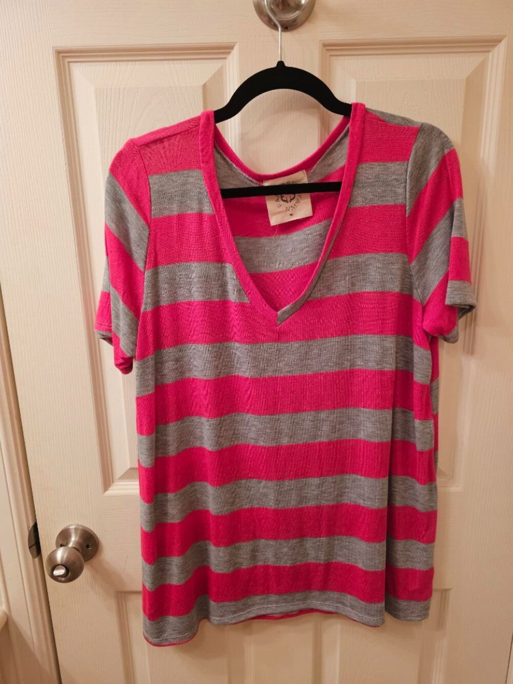 NWOT Fantastic Fawn Medium Pink and Grey Striped V-Neck Blouse